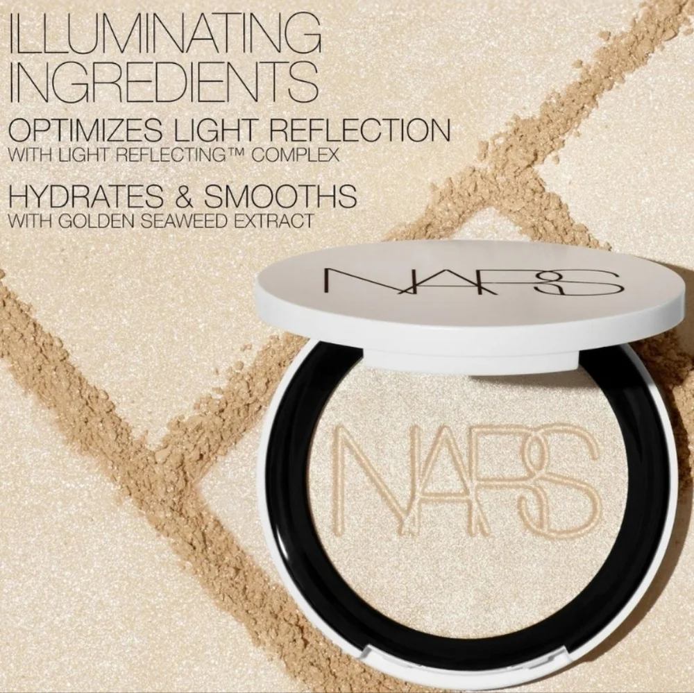 NARS LIGHT REFLECTING LUMINIZING POWDER.